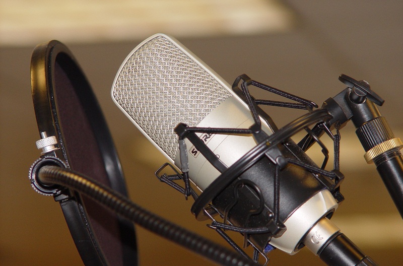 Desembargador Luiz Roberto Sabatto e o professor Sávio Ferreira de Souza participam do programa de rádio da AMAPAR nesta quinta-feira (29)